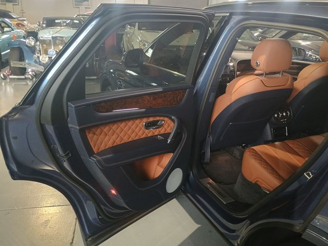 2017 Bentley Bentayga W12 AWD Clean Carfax Florida SUV - 22944060 - 24