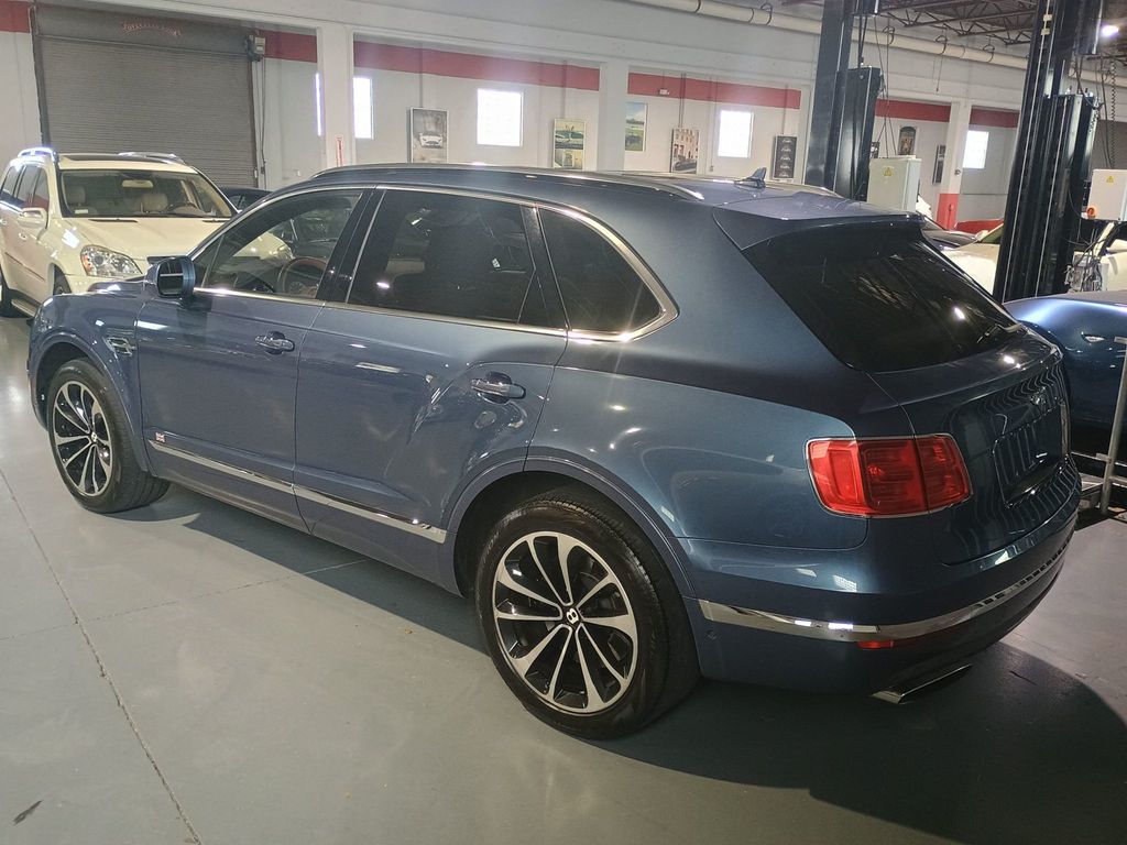2017 Bentley Bentayga W12 AWD Clean Carfax Florida SUV - 22944060 - 2