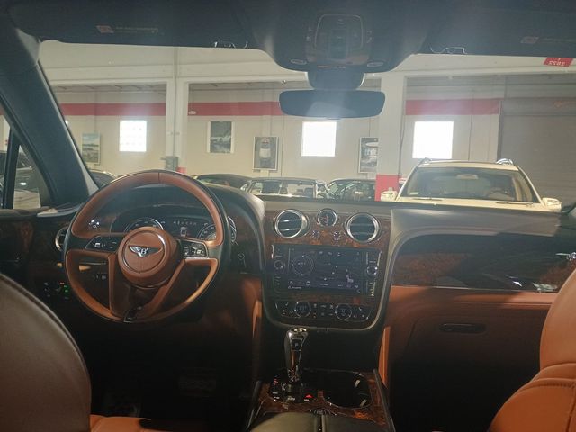 2017 Bentley Bentayga W12 AWD Clean Carfax Florida SUV - 22944060 - 30