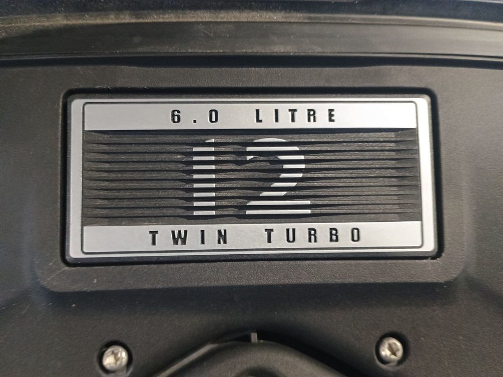 2017 Bentley Bentayga W12 AWD Clean Carfax Florida SUV - 22944060 - 42