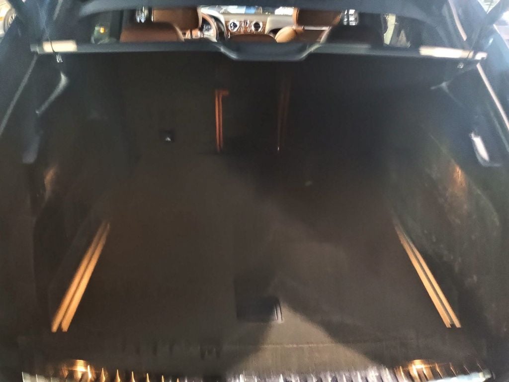 2017 Bentley Bentayga W12 AWD Clean Carfax Florida SUV - 22944060 - 45