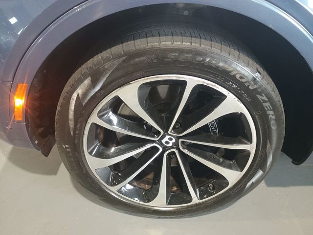 2017 Bentley Bentayga W12 AWD Clean Carfax Florida SUV - 22944060 - 49