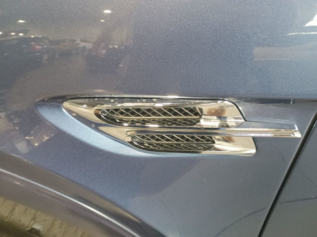 2017 Bentley Bentayga W12 AWD Clean Carfax Florida SUV - 22944060 - 53