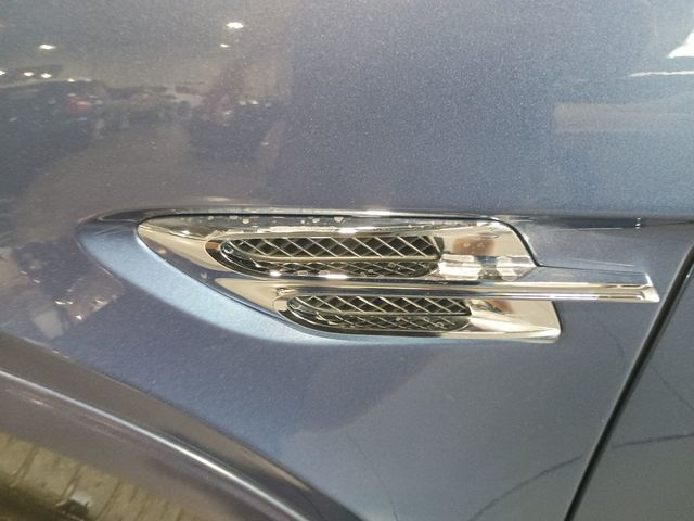 2017 Bentley Bentayga W12 AWD Clean Carfax Florida SUV - 22944060 - 53