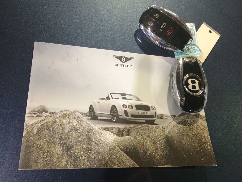 2017 Bentley Bentayga W12 AWD Clean Carfax Florida SUV - 22944060 - 57