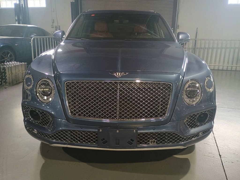 2017 Bentley Bentayga W12 AWD Clean Carfax Florida SUV - 22944060 - 7