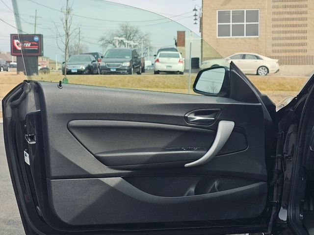 2017 BMW 2 Series 230i xDrive - 22982075 - 19