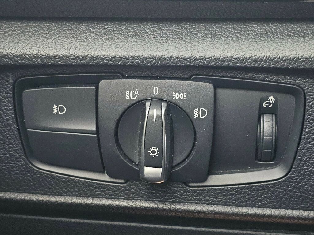 2017 BMW 2 Series 230i xDrive - 22982075 - 29