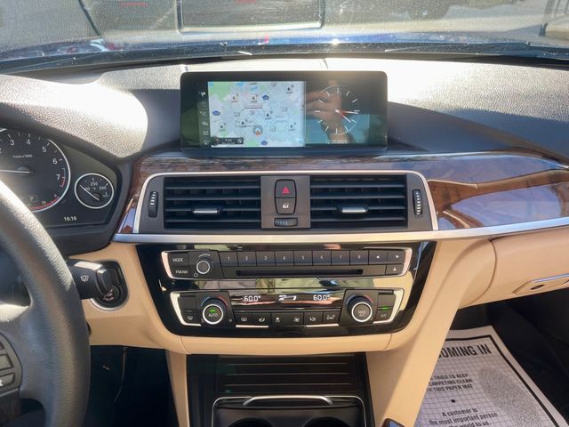 2017 BMW 3 Series 320i - 22954132 - 11