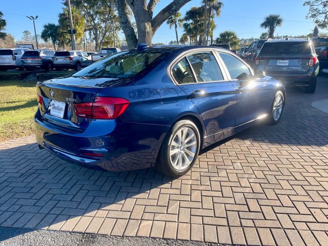 2017 BMW 3 Series 320i - 22954132 - 4