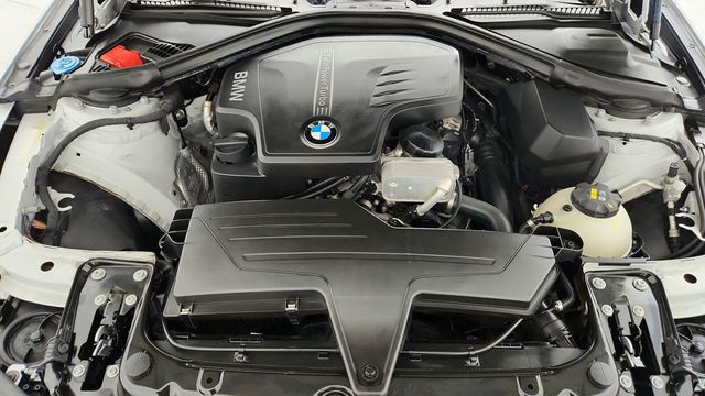 2017 BMW 3 Series 320i - 22947880 - 27