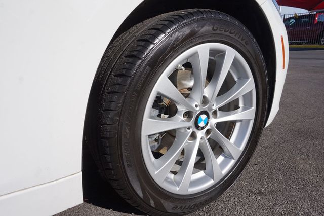 2017 BMW 3 Series 320i, PREMIUM WHEELS, LEATHER SEATS, PUSH BUTTON START - 23008193 - 10