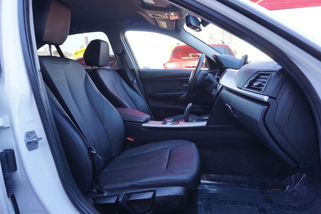 2017 BMW 3 Series 320i, PREMIUM WHEELS, LEATHER SEATS, PUSH BUTTON START - 23008193 - 11