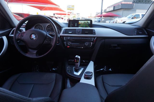 2017 BMW 3 Series 320i, PREMIUM WHEELS, LEATHER SEATS, PUSH BUTTON START - 23008193 - 14