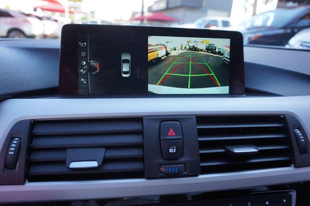 2017 BMW 3 Series 320i, PREMIUM WHEELS, LEATHER SEATS, PUSH BUTTON START - 23008193 - 19