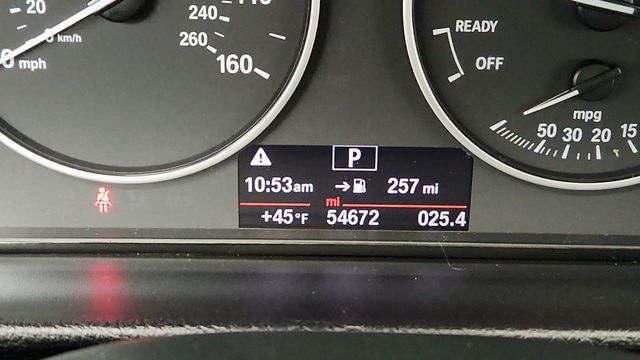 2017 BMW 3 Series 320i Sedan with Premium and Driver Assistance Packages - 22947880 - 15