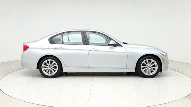 2017 BMW 3 Series 320i Sedan with Premium and Driver Assistance Packages - 22947880 - 3