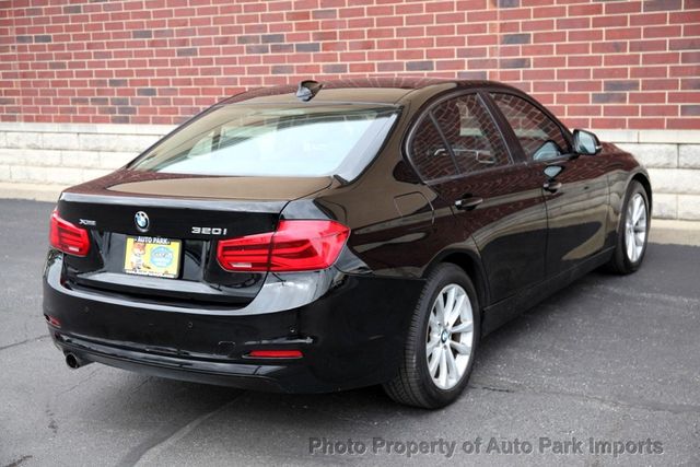 2017 BMW 3 Series 320i xDrive - 22433087 - 19