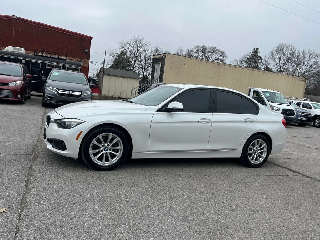 2017 BMW 3 Series 320i xDrive - 22766784 - 2