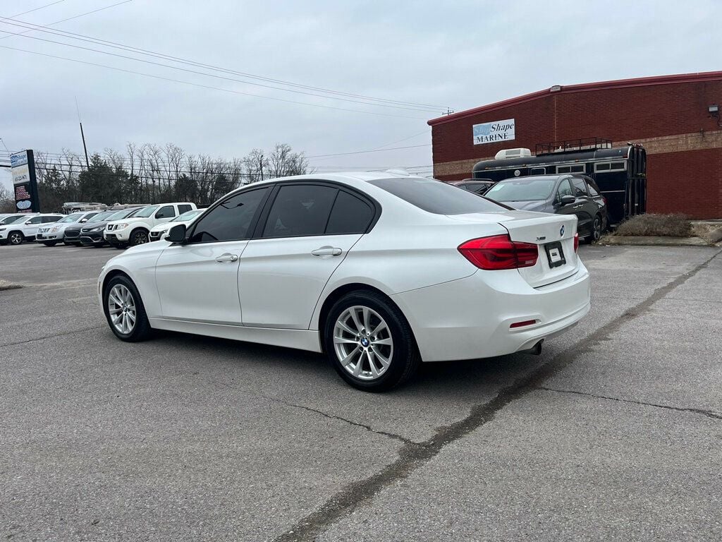 2017 BMW 3 Series 320i xDrive - 22766784 - 7