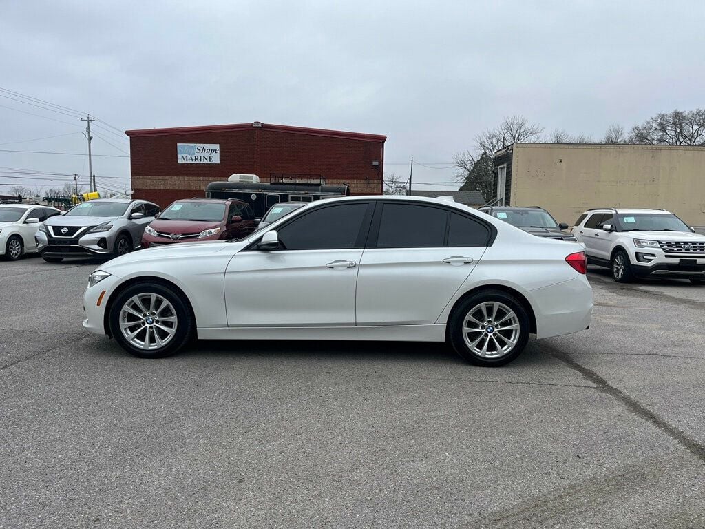 2017 BMW 3 Series 320i xDrive - 22766784 - 8