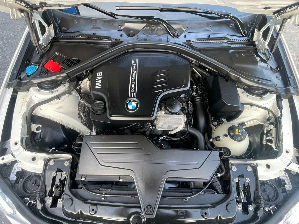 2017 BMW 3 Series 320i xDrive - 22586349 - 18