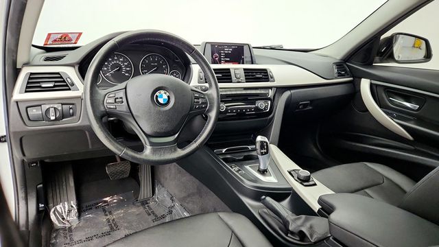 2017 BMW 3 Series 320i xDrive Sedan with Moonroof and Heated Front Seats - 22954481 - 12