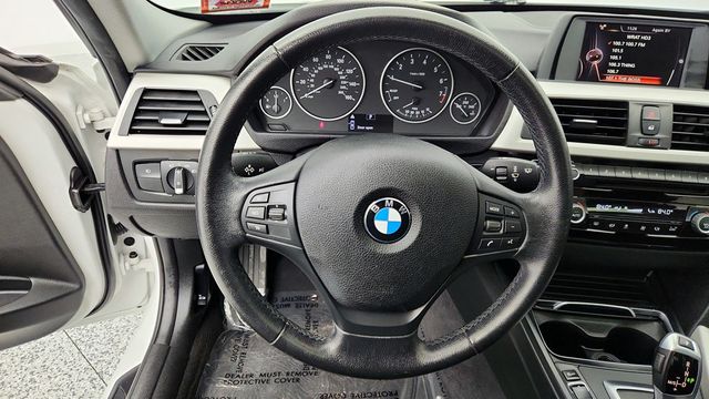 2017 BMW 3 Series 320i xDrive Sedan with Moonroof and Heated Front Seats - 22954481 - 13
