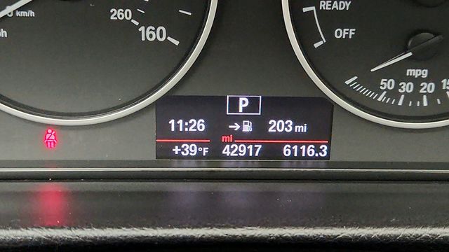 2017 BMW 3 Series 320i xDrive Sedan with Moonroof and Heated Front Seats - 22954481 - 15