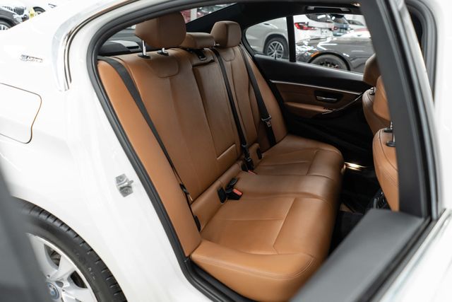 2017 BMW 3 Series 330e iPerformance Plug-In Hybrid - 22992894 - 11