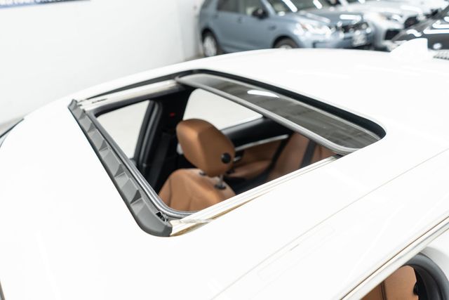 2017 BMW 3 Series 330e iPerformance Plug-In Hybrid - 22992894 - 43