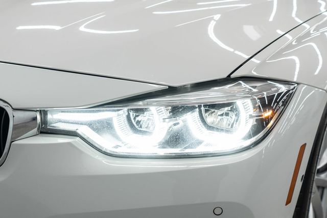 2017 BMW 3 Series 330e iPerformance Plug-In Hybrid - 22992894 - 49