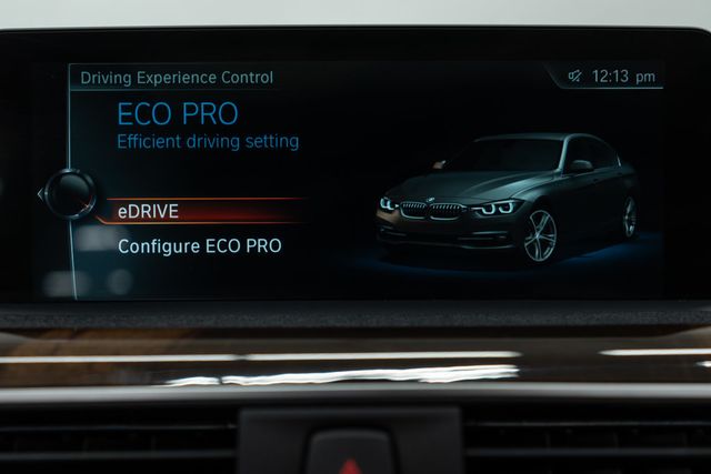 2017 BMW 3 Series 330e iPerformance Plug-In Hybrid - 23080281 - 19
