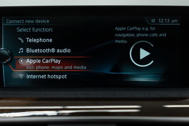 2017 BMW 3 Series 330e iPerformance Plug-In Hybrid - 23080281 - 21