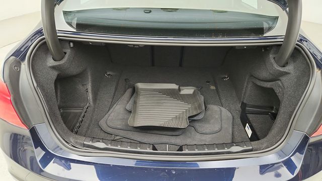 2017 BMW 3 Series 330i - 22945940 - 21