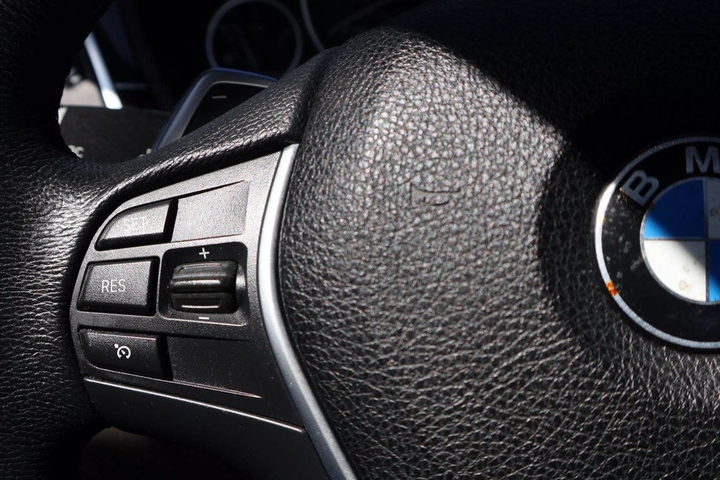 2017 BMW 3 Series 330i, LED LIGHTS, SUNROOF, BLUETOOTH, PADDLE SHIFT, BACKUP CAM!! - 22764049 - 22