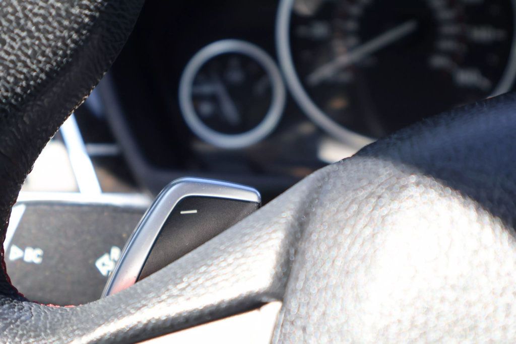 2017 BMW 3 Series 330i, LED LIGHTS, SUNROOF, BLUETOOTH, PADDLE SHIFT, BACKUP CAM!! - 22764049 - 24