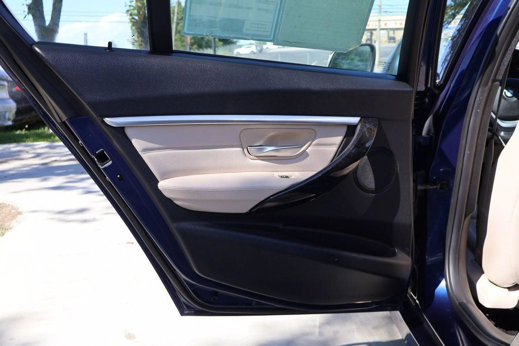 2017 BMW 3 Series 330i, LED LIGHTS, SUNROOF, BLUETOOTH, PADDLE SHIFT, BACKUP CAM!! - 22764049 - 32