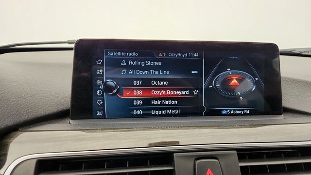 2017 BMW 3 Series 330i Sedan with Premium Package, Navigation & Dakota Leather - 22945940 - 17