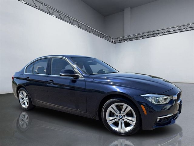 2017 BMW 3 Series 330i xDrive - 23037522 - 26