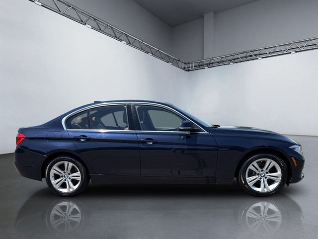 2017 BMW 3 Series 330i xDrive - 23037522 - 2