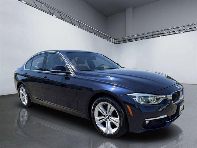2017 BMW 3 Series 330i xDrive - 23037522 - 8