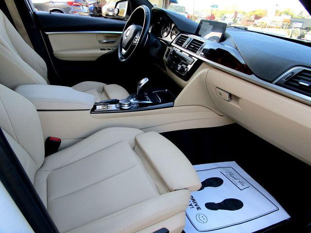 2017 BMW 3 Series 330i xDrive - 22942082 - 13