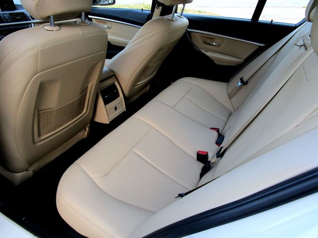 2017 BMW 3 Series 330i xDrive - 22942082 - 16