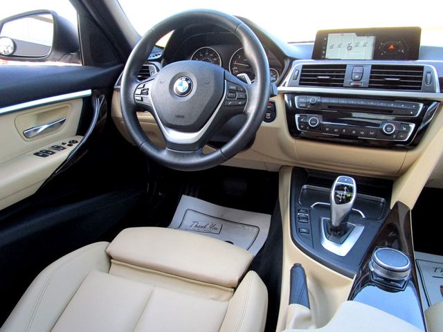 2017 BMW 3 Series 330i xDrive - 22942082 - 18
