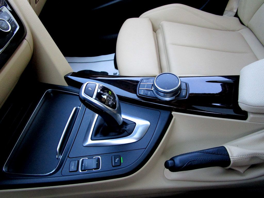 2017 BMW 3 Series 330i xDrive - 22942082 - 23