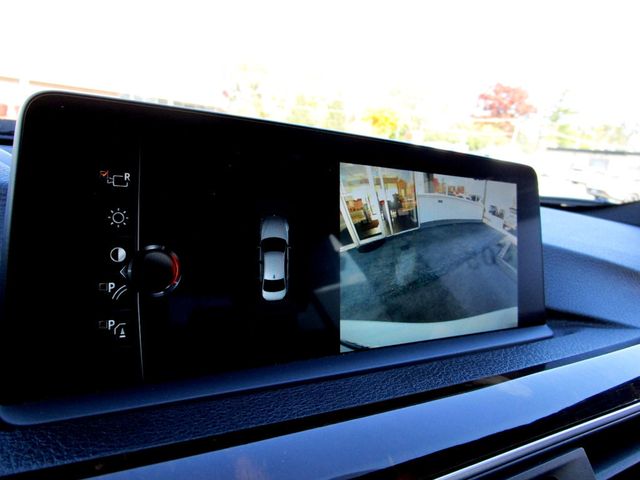 2017 BMW 3 Series 330i xDrive - 22942082 - 3