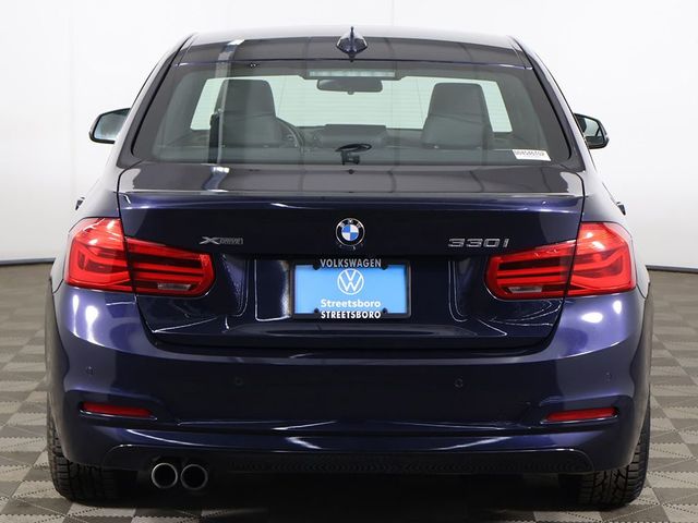 2017 BMW 3 Series 330i xDrive - 23014587 - 13