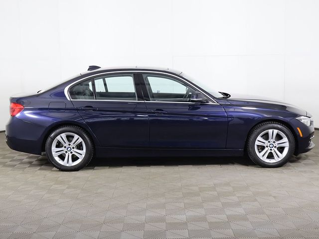 2017 BMW 3 Series 330i xDrive - 23014587 - 19
