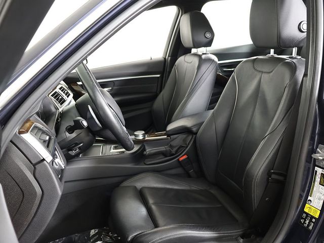 2017 BMW 3 Series 330i xDrive - 23014587 - 30